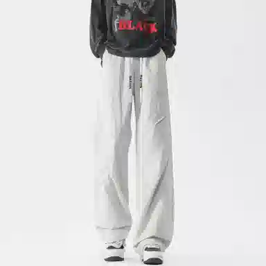 maxim's de paris vibe