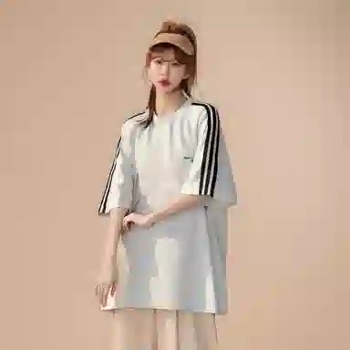 maxim's de paris LogoT