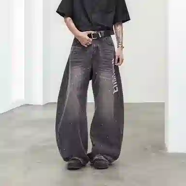 M JEANS STUDIOS 7