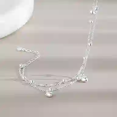 925