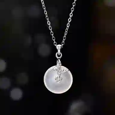 【S925银 扣住福蝶】 七好美银 蝴蝶平安扣 新中式精致轻奢时尚优雅小清新 简约小众高级感设计 日常通勤百搭锁骨链 玉髓 项链 女款