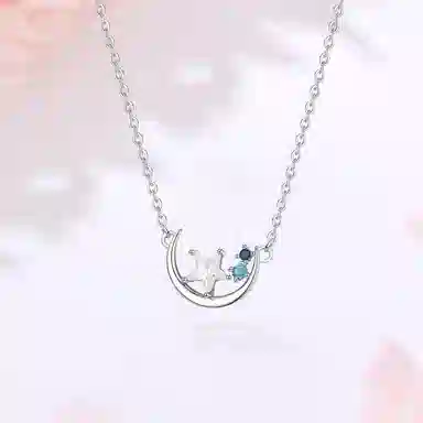 925