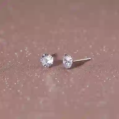 925