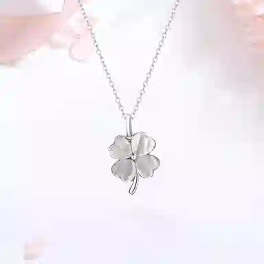 【S925银 幸运四叶草】 七好美银  精致轻奢时尚优雅清冷小清新 简约小众高级感设计 日常通勤百搭锁骨链 琉璃 项链 女款