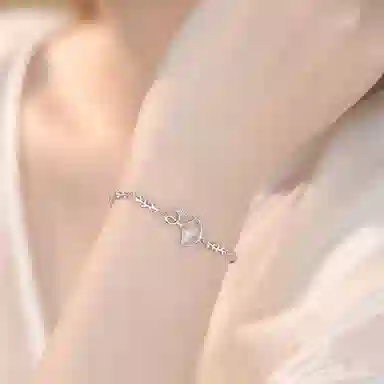 【S999足银纯银 三生有杏】 七好美银 小杏运 精致轻奢时尚优雅温柔森系小清新 简约小众高级感设计 日常通勤百搭 琉璃 手链 女款