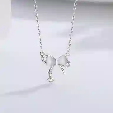 【S999足银纯银 在逃公主】 七好美银 蝴蝶结轻奢精致梦幻少女甜美氛围感极简冷淡风优雅气质闪耀时尚在逃公主百搭锁骨链#好运 银 项链 女款