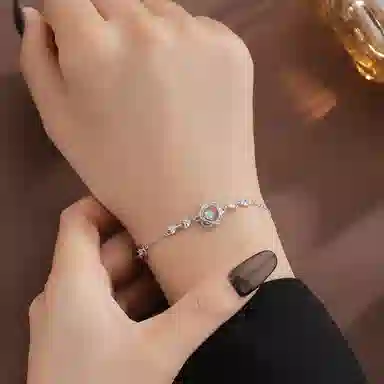 【S999足银纯银】 七好美银 心动玫瑰 精致轻奢时尚优雅温柔浪漫小清新 简约小众高级感设计 日常通勤百搭 琉璃 手链 女款