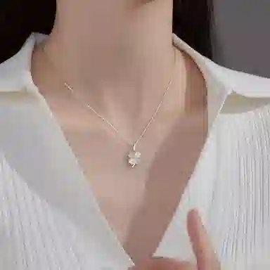 【S925银 幸运四叶草】 七好美银  精致轻奢时尚优雅清冷小清新 简约小众高级感设计 日常通勤百搭锁骨链 琉璃 项链 女款