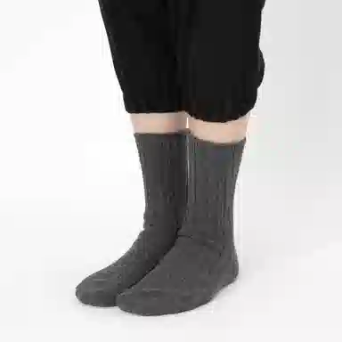良朴 羊毛加绒加厚舒适简约松口中筒袜 女款
