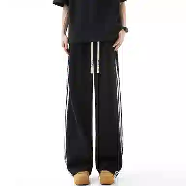 maxim's de paris vibe