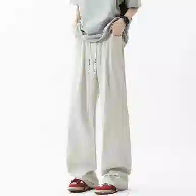 maxim's de paris vibe