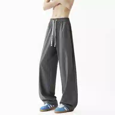 maxim's de paris vibe