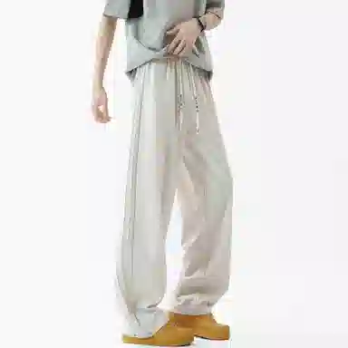 maxim's de paris vibe