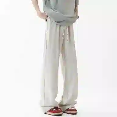 maxim's de paris vibe