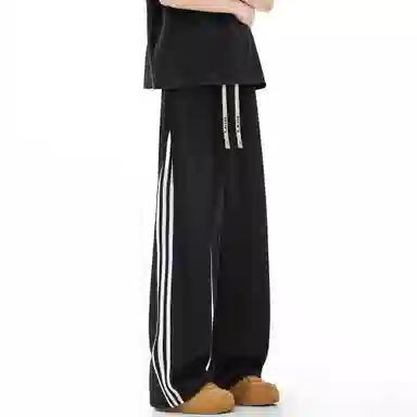 maxim's de paris vibe