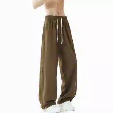 maxim's de paris vibe