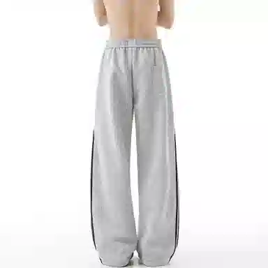 maxim's de paris vibe