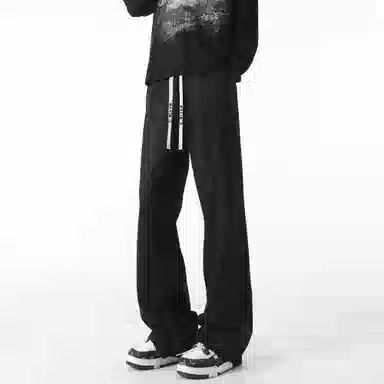 maxim's de paris vibe