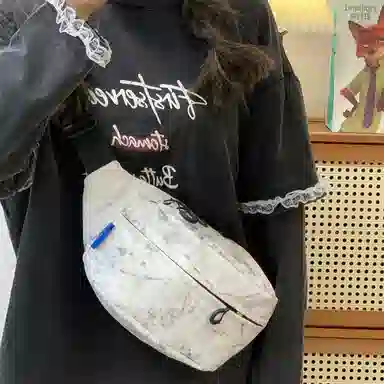 南潇湘 高颜值韩版潮流百搭 涤纶（聚酯纤维） 胸包 男女同款情侣款 白色/黑色/红色/绿色