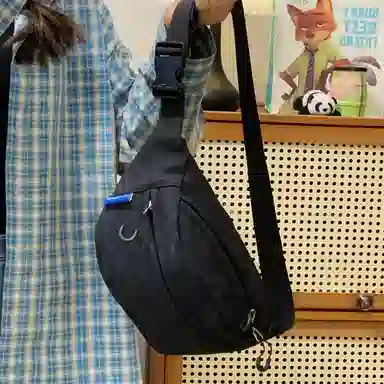 南潇湘 高颜值韩版潮流百搭 涤纶（聚酯纤维） 胸包 男女同款情侣款 白色/黑色/红色/绿色