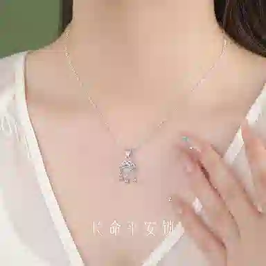 999