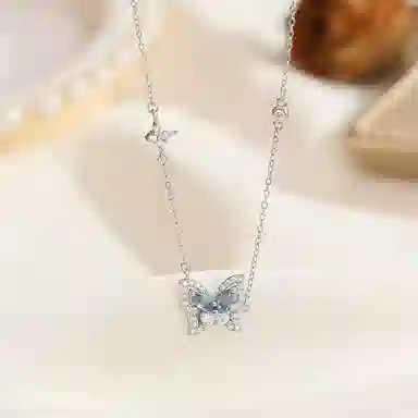 925