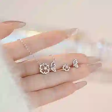 999