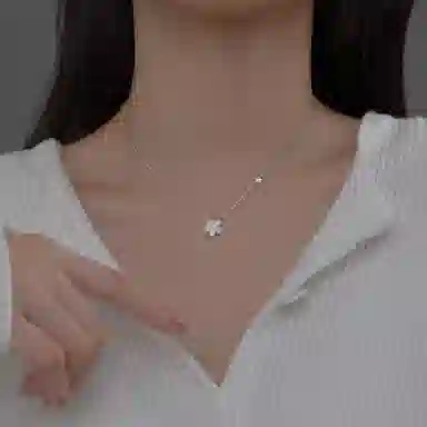 S925