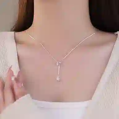 925