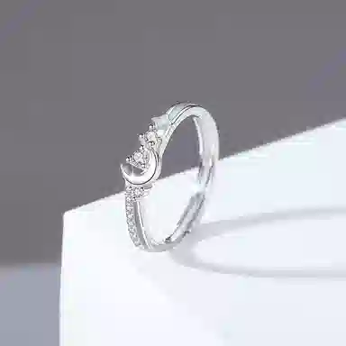 925