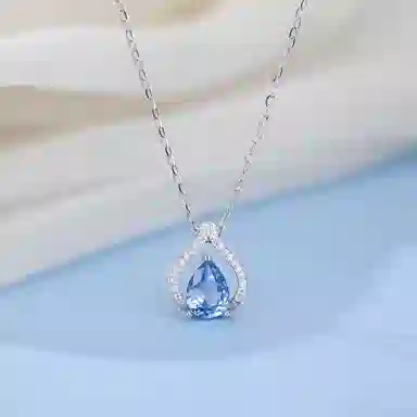 925