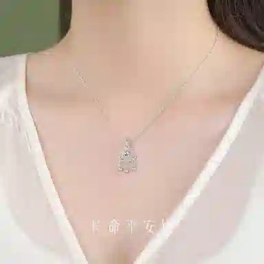 999