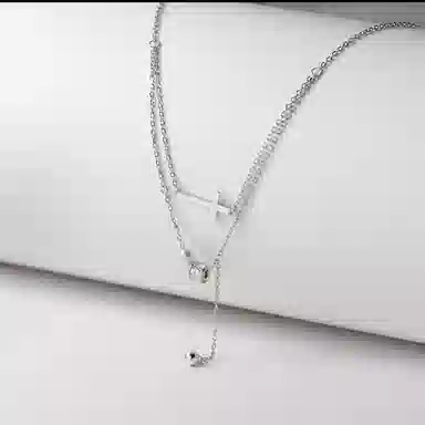 925