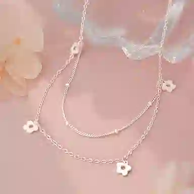 925