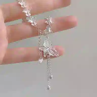 999