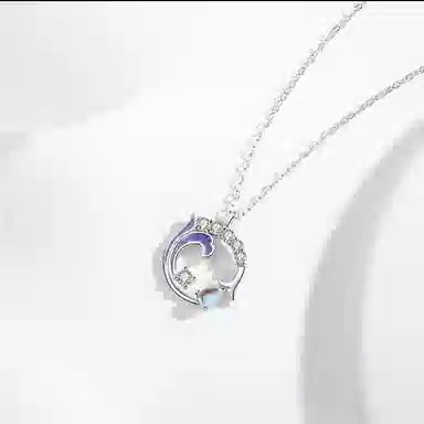 925