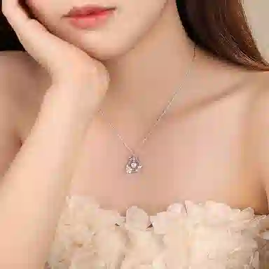 925