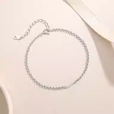 925