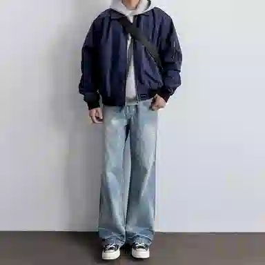 UNA RETA cleanfitbomber