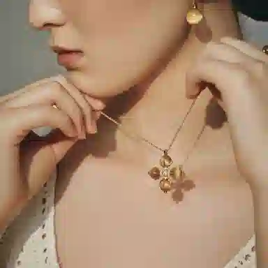 子婳 招财纳福好运连连美拉德四叶草金刚杵十字架设计精美轻奢浪漫甜美优雅气质精致独特 虎眼石 吊坠 女款