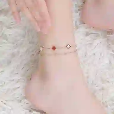 925