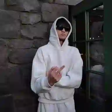 boxycleanfithoodie