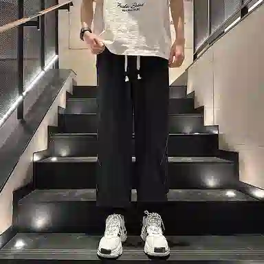 UZXJ ins