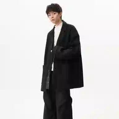 MADONA Classic Wool Coat