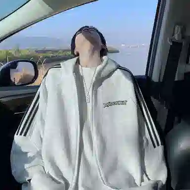 MADONA Classic Striped Logo Hoodie