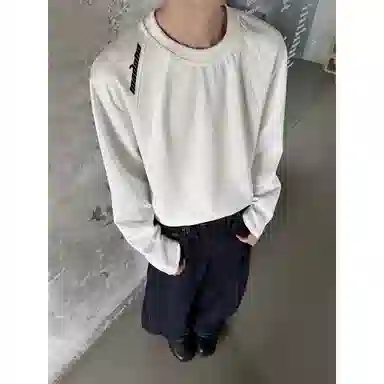 MADONA Basic Logo Crewneck Sweatshirt