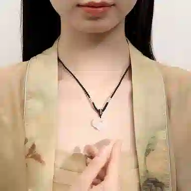 【凉玉消暑|冰透】中国 银世城 吉祥富贵祥云锁 新中式显白转运招财纳福平安喜乐 简约轻奢时尚百搭高级感#好运 玉髓 吊坠 男女同款情侣款