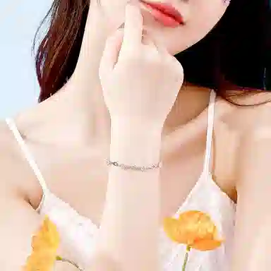 999