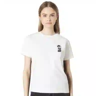 Nike T