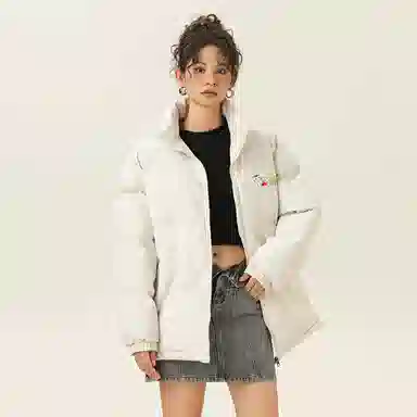 鸭鸭 高蓬松系列 美式高街学院风高级百搭猫猫头图案云朵泡芙防风保暖抗寒聚热锁温防钻绒舒适宽松面包服立领羽绒服 男女同款